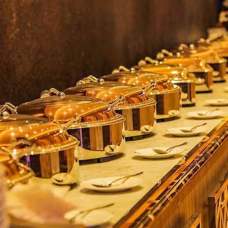 Aurora Banquet And Hotel Чилау Екстериор снимка