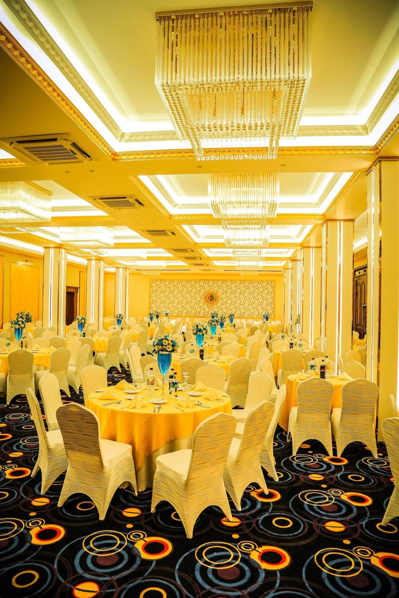 Aurora Banquet And Hotel Чилау Екстериор снимка