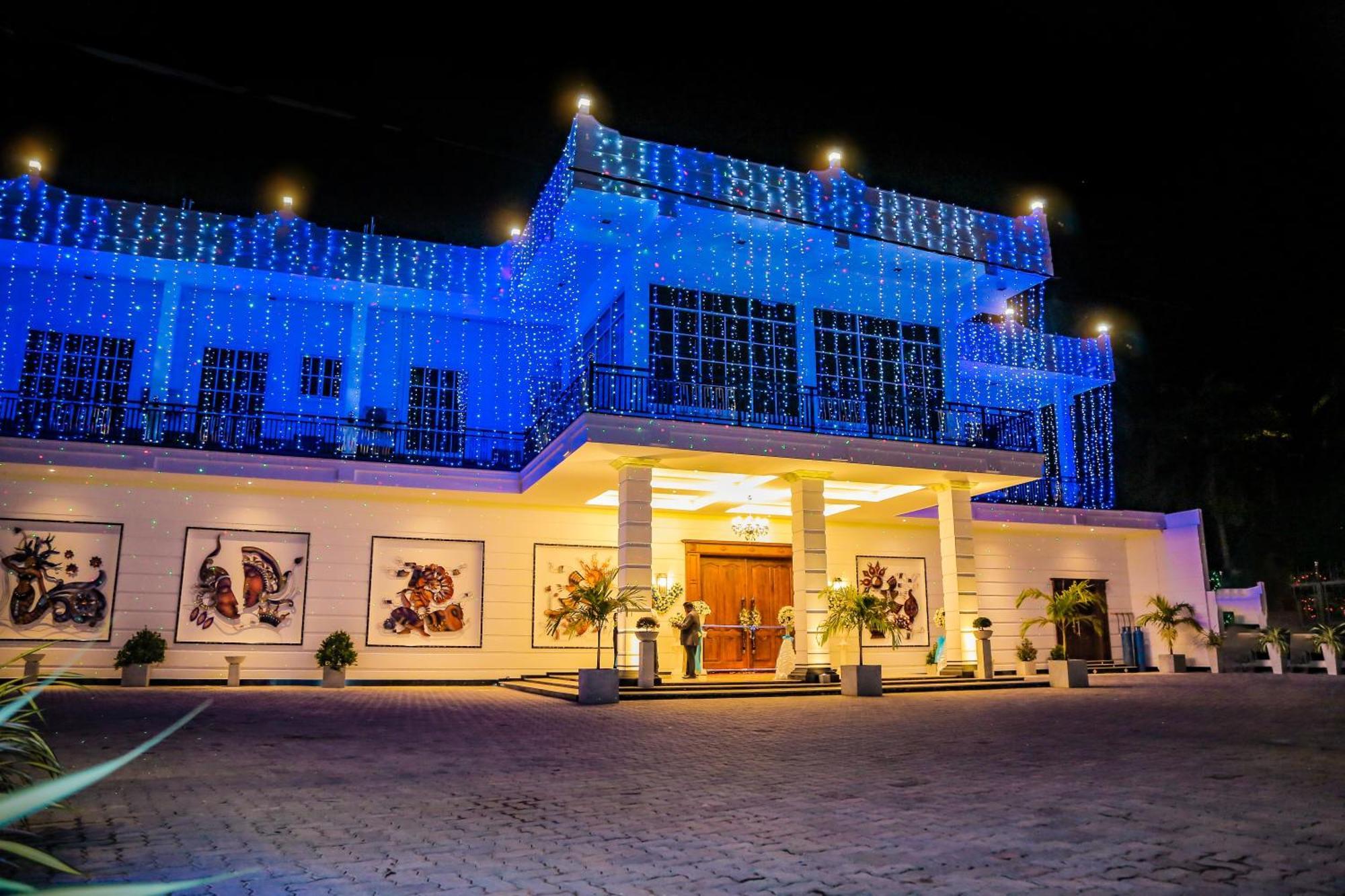 Aurora Banquet And Hotel Чилау Екстериор снимка